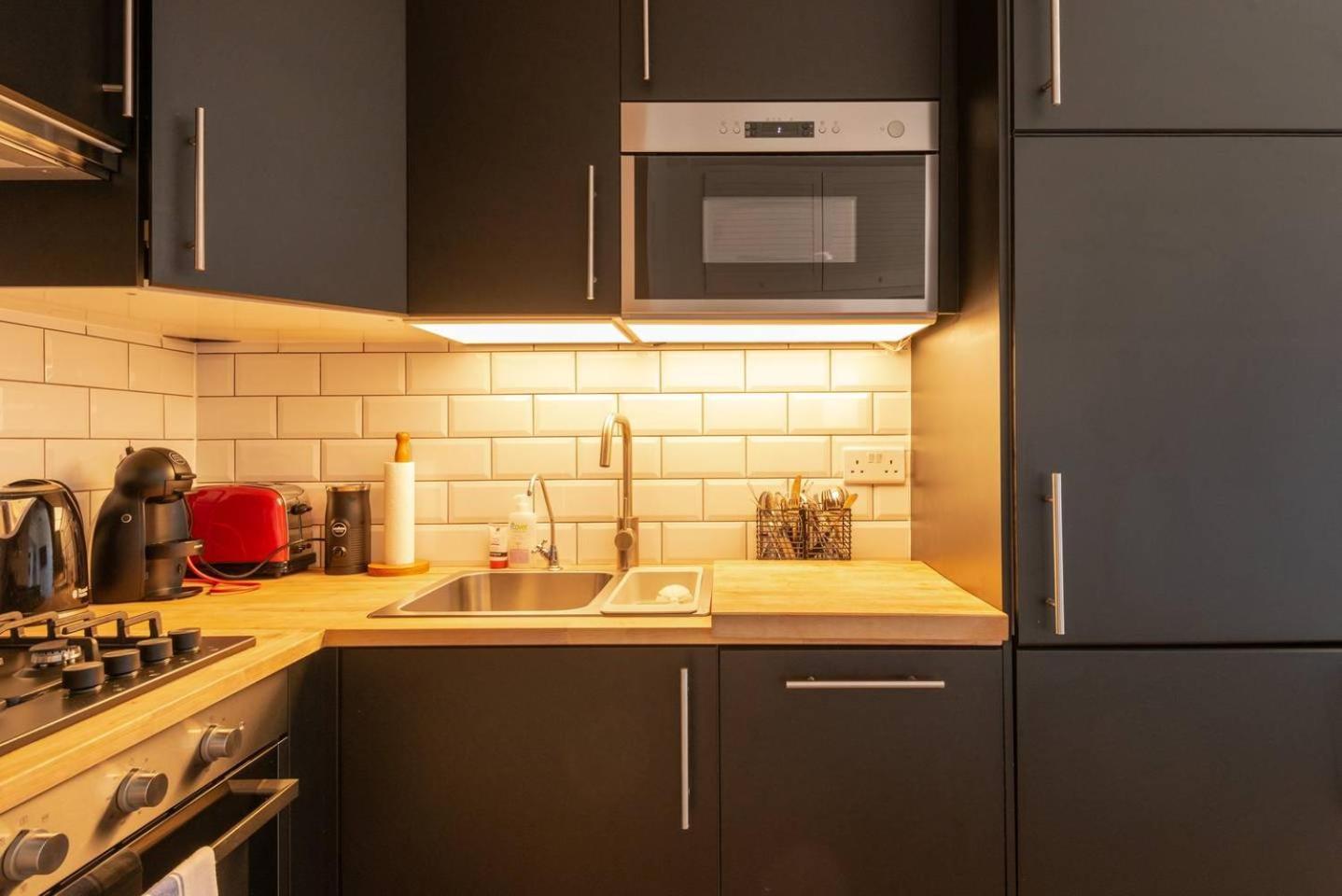 Appartamento Guestready - 1Br Flat Ideally Located In Zone 2 Fits 3 Londra Esterno foto